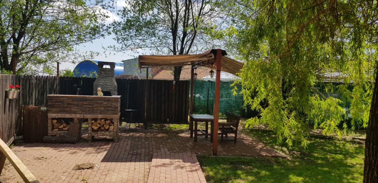 Casa Arcadia 1 Piscina,Jacuzzi, Sauna Buzau Exterior photo